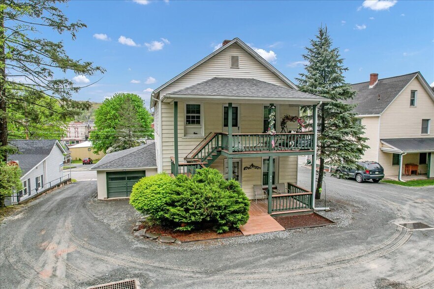 More Photos Of 141 Bellemonte Ave, Hawley Apartments For Sale