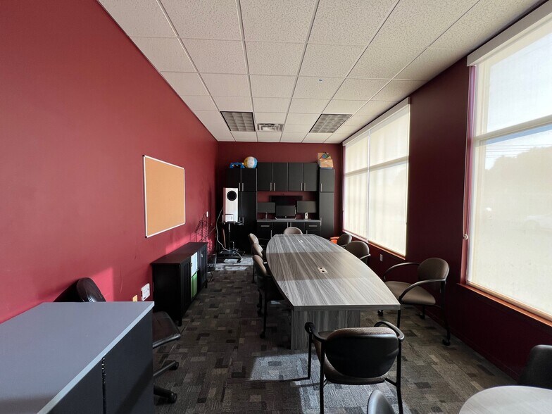 More Photos Of 1720 N Hamilton St, Spokane Freestanding For Lease