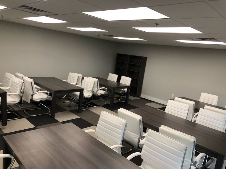 More Photos Of 140 LeGrand Ave, Northvale Manufacturing For Lease