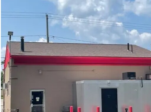More Photos Of 1861 Youngstown Rd SE, Warren Restaurant For Sale