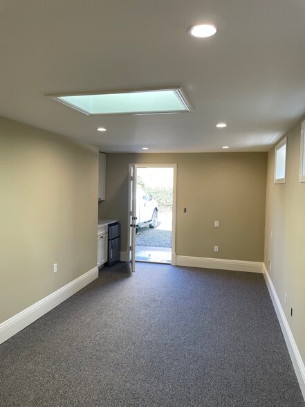 More Photos Of 5666 Telegraph Ave, Oakland Office For Lease