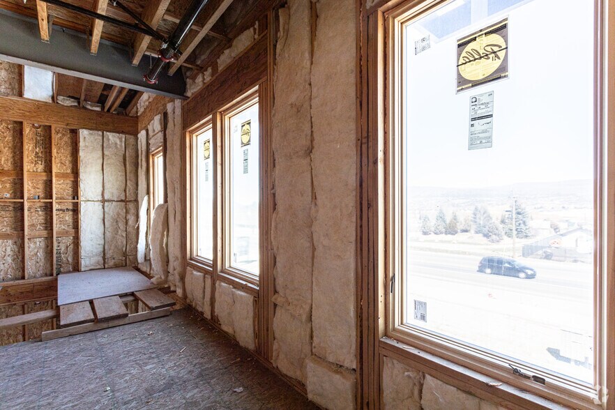 More Photos Of 1922 S Highway 40, Heber City Showroom For Lease