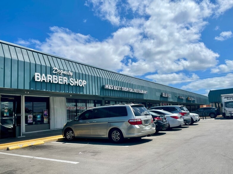 More Photos Of 3720-3774 N Andrews Ave, Oakland Park Unknown For Lease