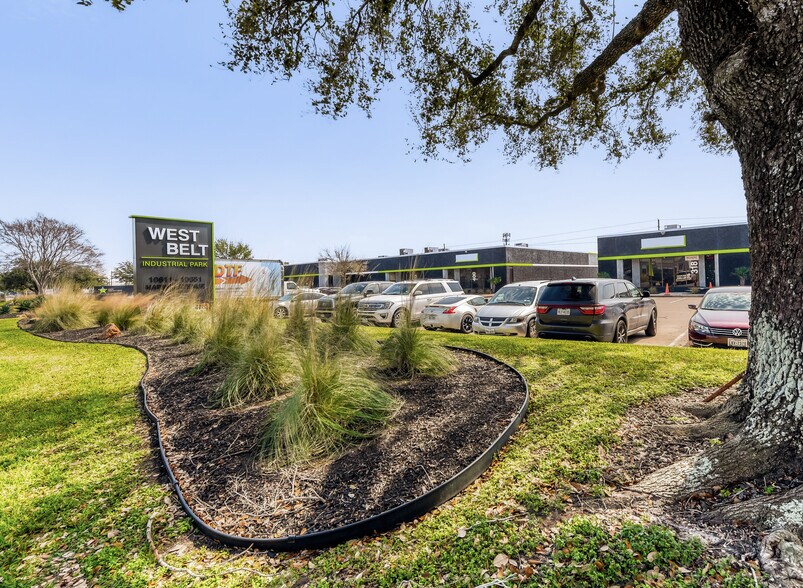 More Photos Of 10631 Harwin Dr, Houston Unknown For Lease