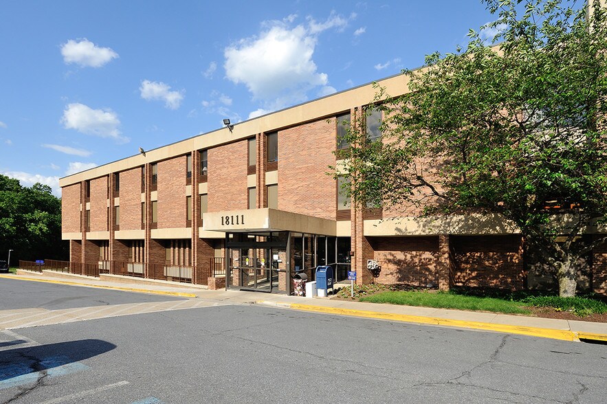 More Photos Of 18101 Prince Phillip Dr, Olney Unknown For Lease