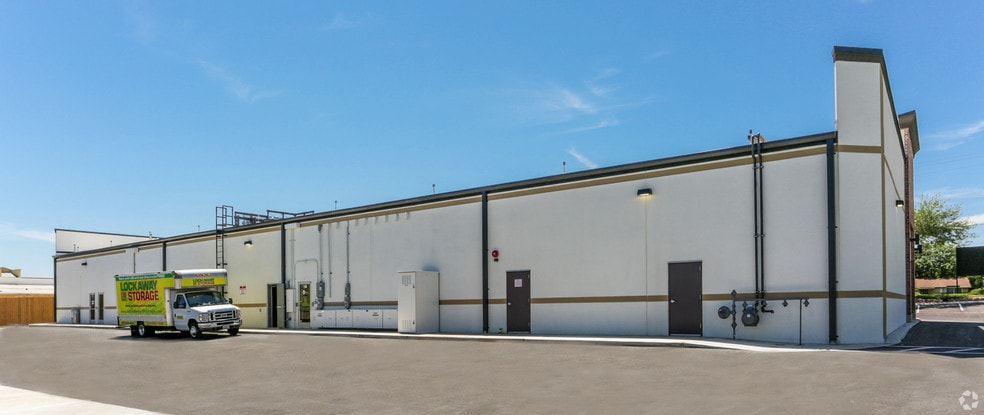 More Photos Of 9390 Huebner Rd, San Antonio General Retail For Sale