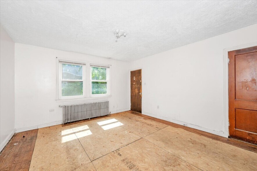 More Photos Of 1010-1012 16TH Street NE, Washington Apartments For Sale