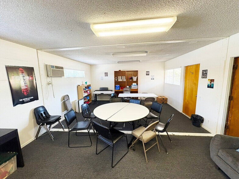 More Photos Of 1316 Lyndon St, South Pasadena Religious Facility For Lease