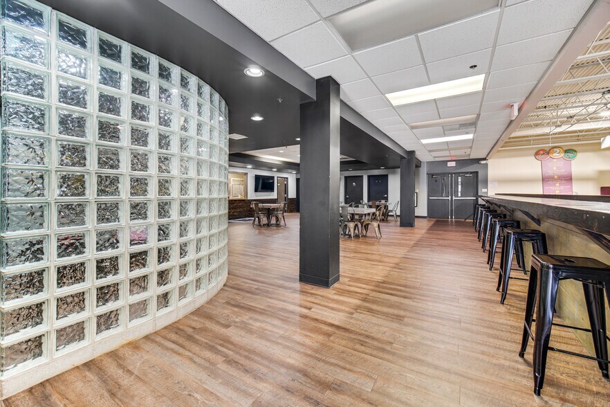 More Photos Of 7525 Taft St, Merrillville Religious Facility For Sale