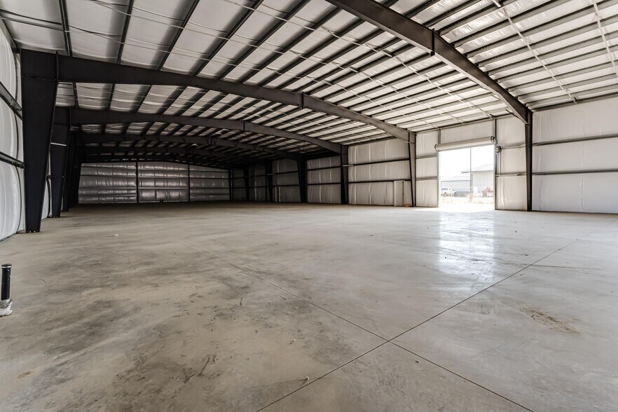 More Photos Of 810 S 2nd St, Harrisburg Warehouse For Lease
