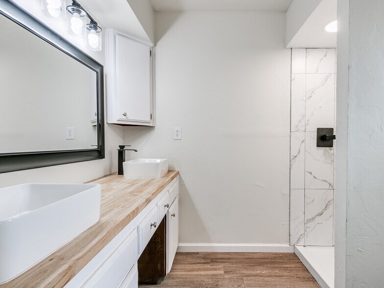 More Photos Of 3304 SW 40th St, Oklahoma City Apartments For Sale