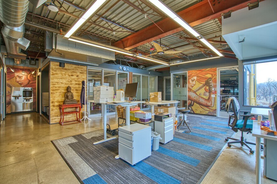 More Photos Of 1002 Walnut St, Boulder Office For Sale