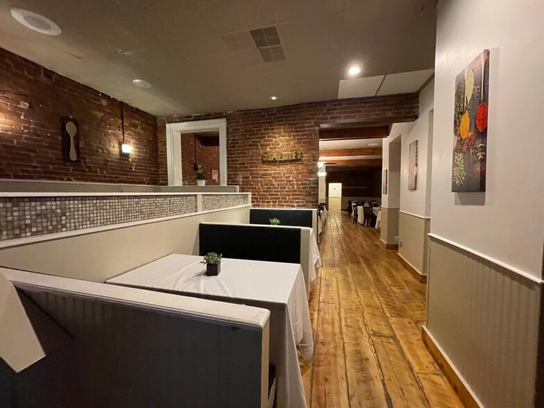 More Photos Of 1924 E Carson St, Pittsburgh Restaurant For Sale