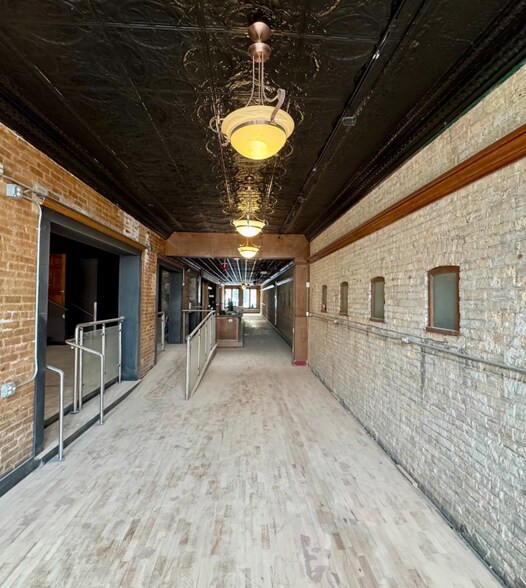 More Photos Of 226 Main St, Woodstock Restaurant For Sale