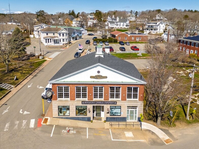 More Photos Of 4 Townsend Ave, Boothbay Harbor Freestanding For Sale