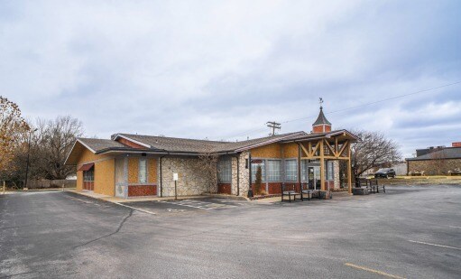 More Photos Of 853 N Glenstone Ave, Springfield Restaurant For Lease