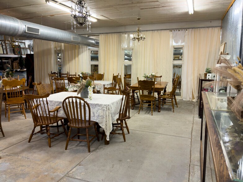 More Photos Of 7228 Main Street, Iola Freestanding For Sale