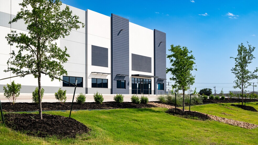 More Photos Of 6357 Rittiman Road, San Antonio Distribution For Lease