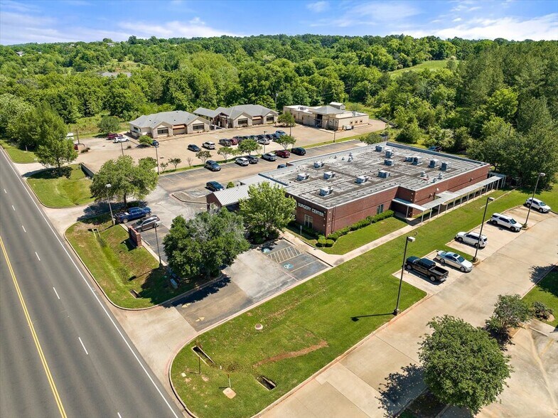 More Photos Of 3610 N University Dr, Nacogdoches Healthcare For Sale