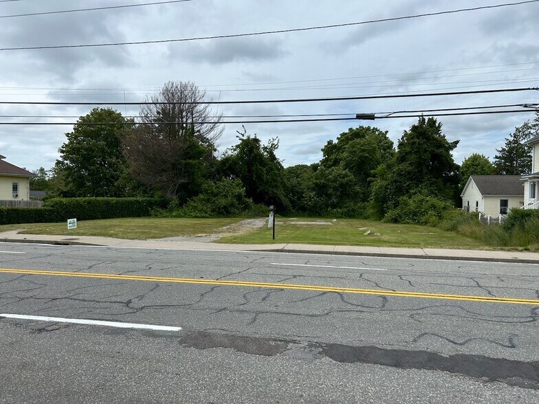 More Photos Of 115 Granite Street, Westerly Land For Lease