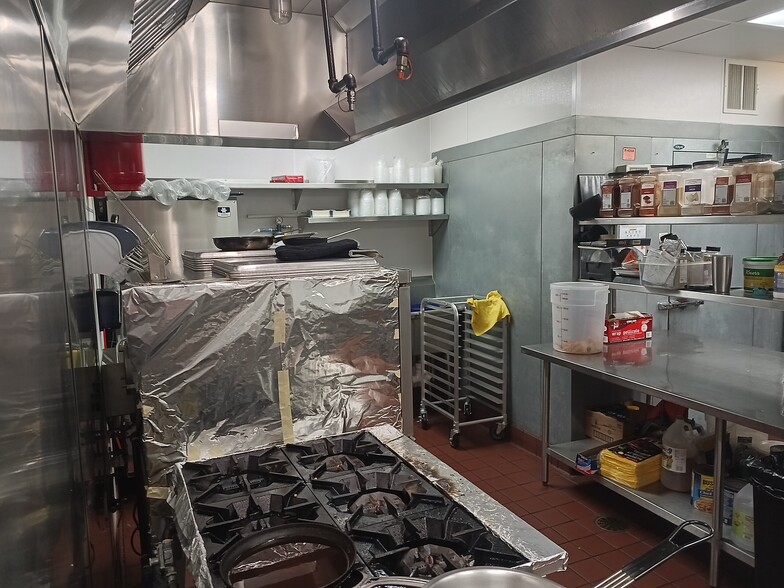 More Photos Of 1635 Eldridge Pky, Houston Freestanding For Lease