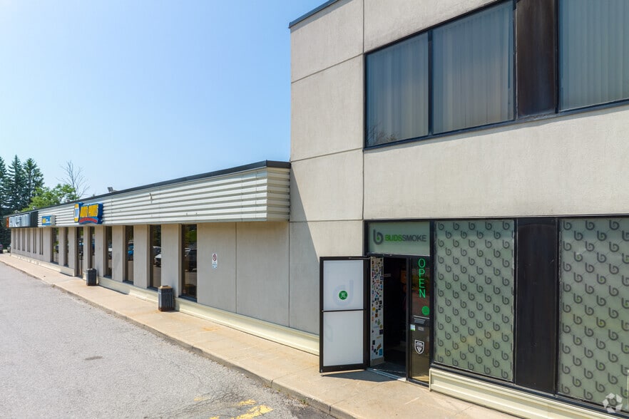 More Photos Of 940 Brock Rd, Pickering Warehouse For Lease