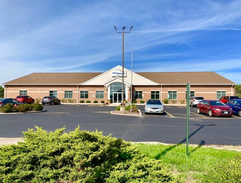 More Photos Of 1315 W Commerce Dr, Peoria Office For Sale