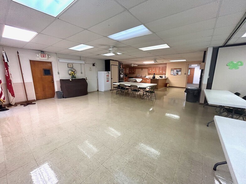 More Photos Of 11565 Pippin Rd, Cincinnati Religious Facility For Sale
