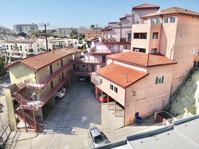 More Photos Of 1111-1121 Sunvue Pl, Los Angeles Apartments For Sale