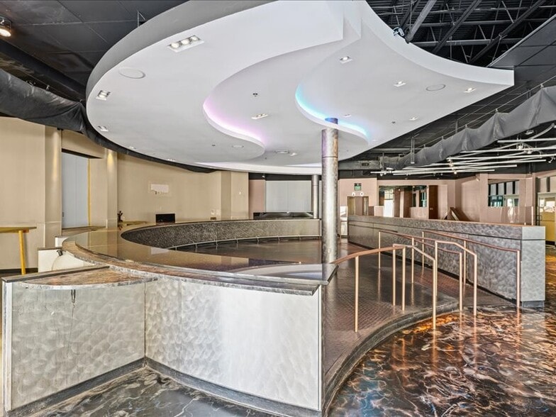 More Photos Of 1 E Main St, Champaign Office Residential For Lease