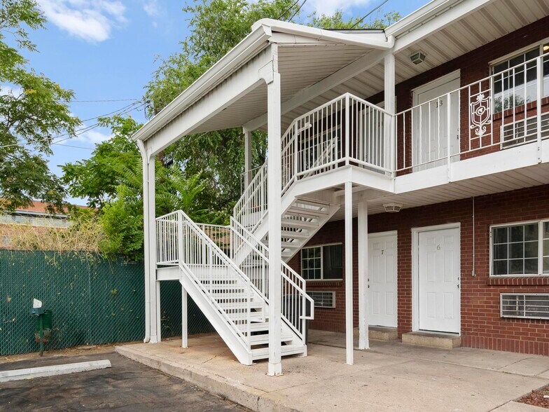 More Photos Of 234 24th St, Ogden Hotel For Sale