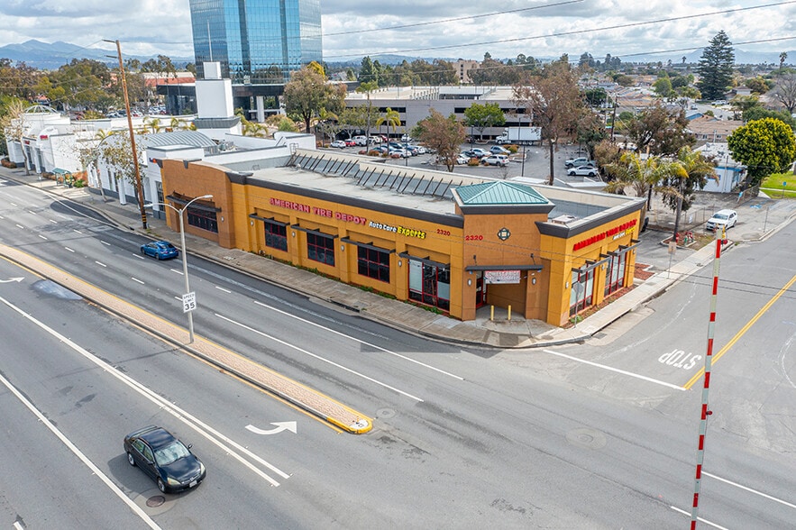 Primary Photo Of 2320 E Vineyard Ave, Oxnard Auto Repair For Sale