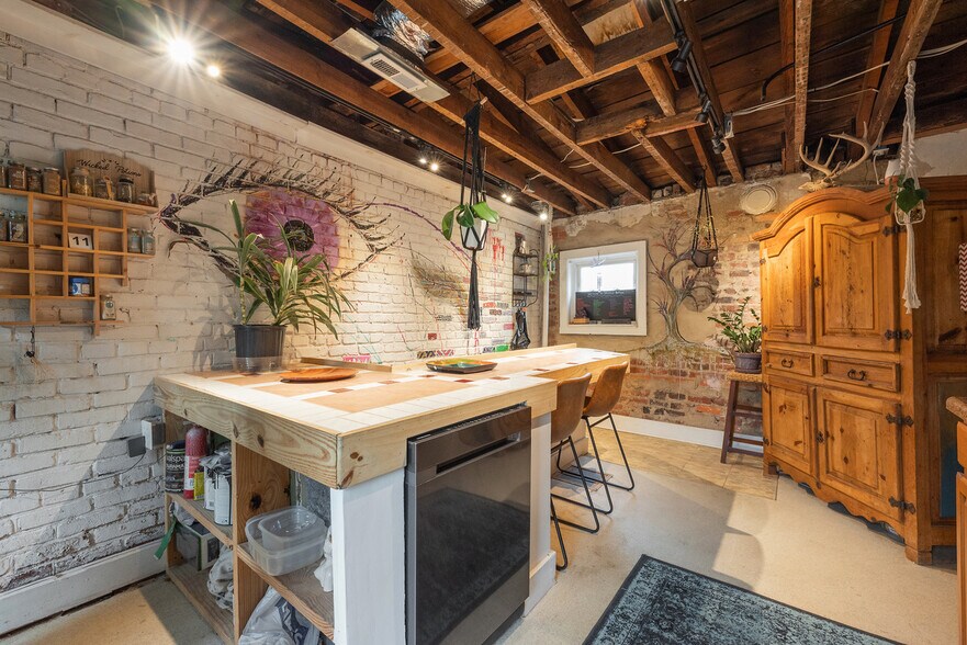 More Photos Of 2200 E Main St, Richmond Storefront Retail Residential For Sale