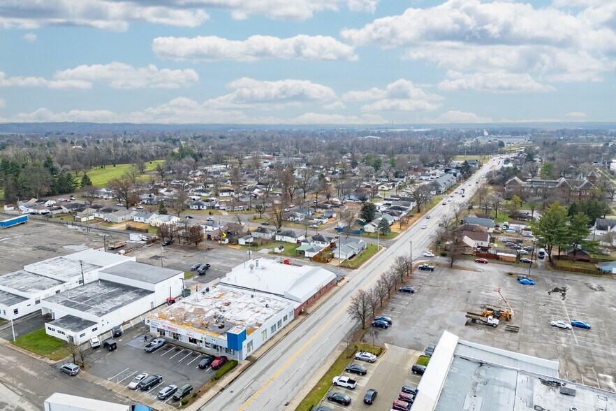 More Photos Of 1441 Central Ave, Columbus Auto Repair For Lease