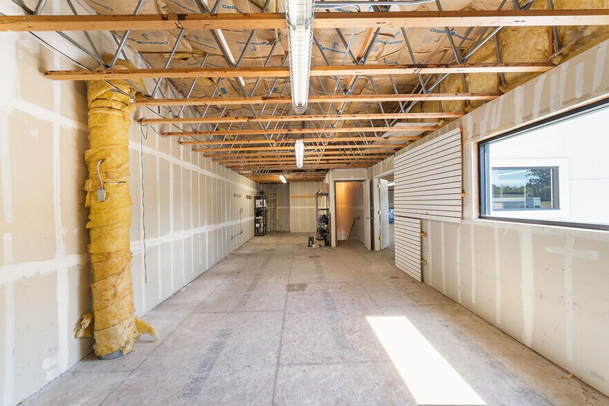 More Photos Of 111 Tennessee St, Vallejo Auto Dealership For Sale