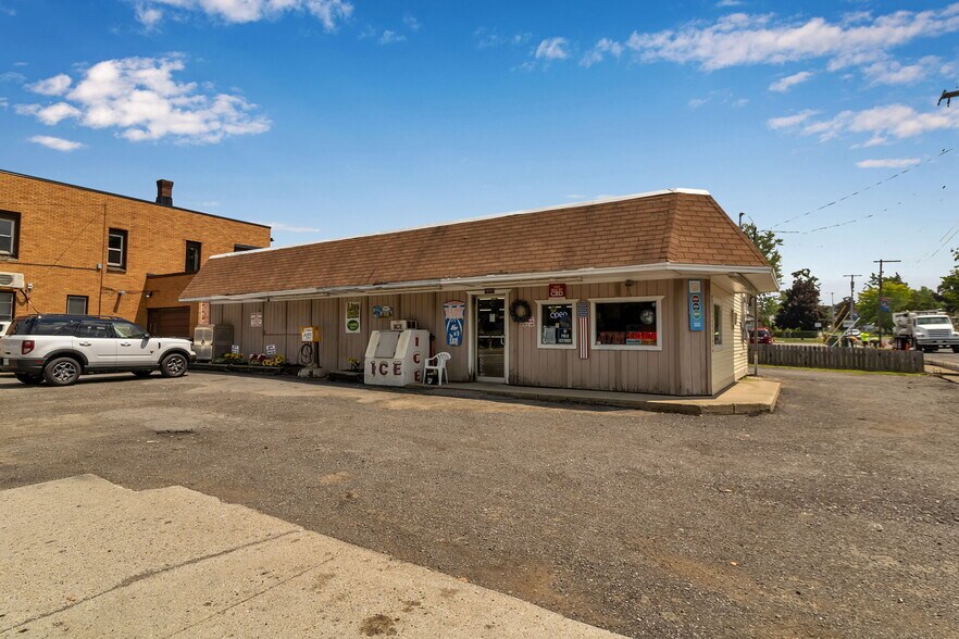 Primary Photo Of 10557 Main st, North Collins Freestanding For Sale