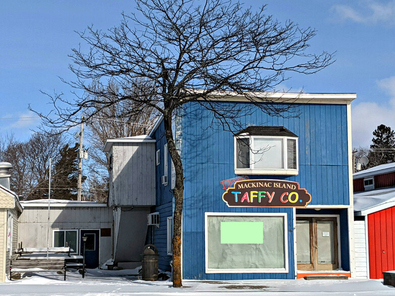 Primary Photo Of 205 E Central Ave, Mackinaw City Storefront For Lease