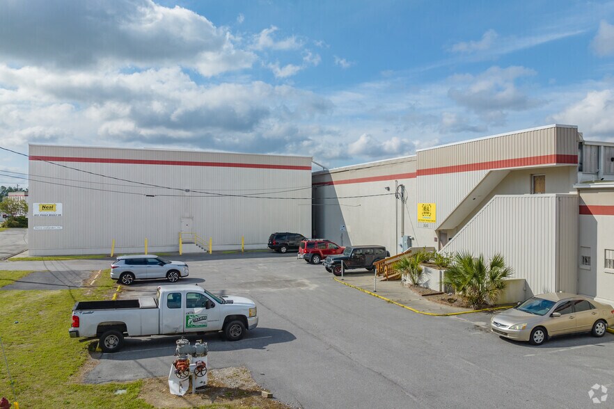 More Photos Of 4531 Piggly Wiggly Dr, North Charleston Distribution For Lease