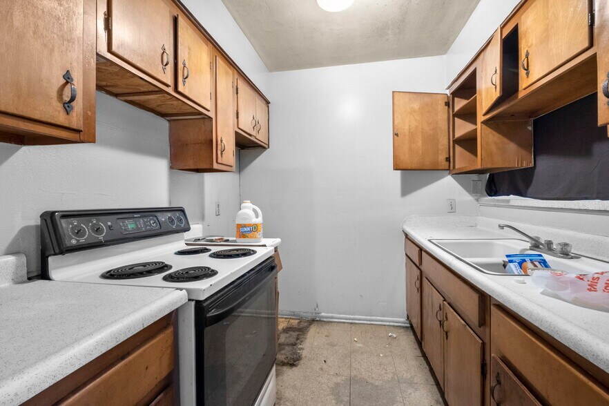 More Photos Of 110 Mary Louise Dr, San Antonio Apartments For Sale