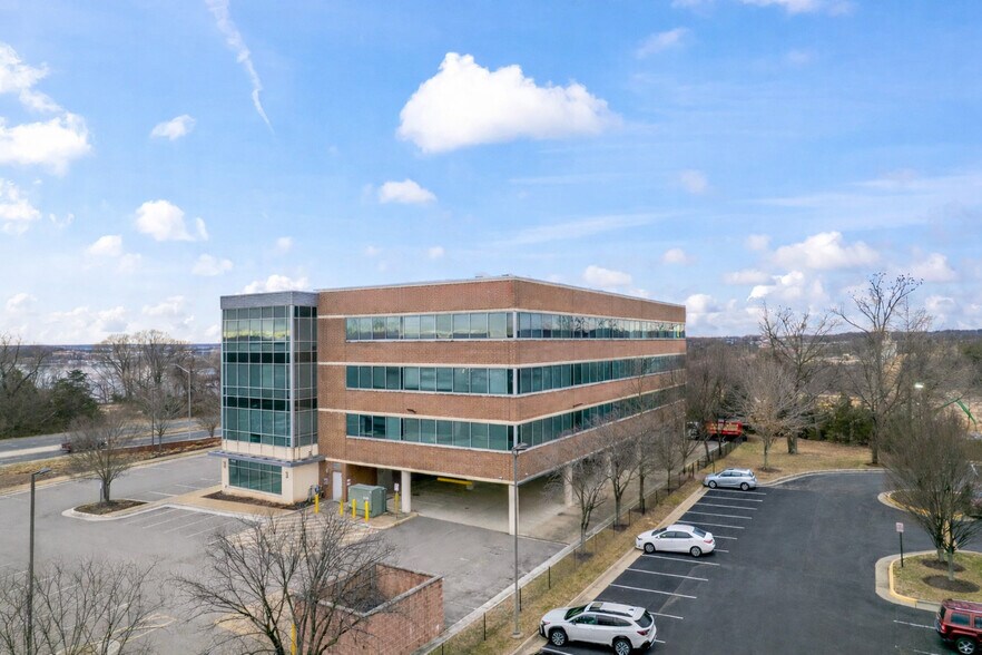 More Photos Of 10718 Richmond Hwy, Lorton Office For Lease