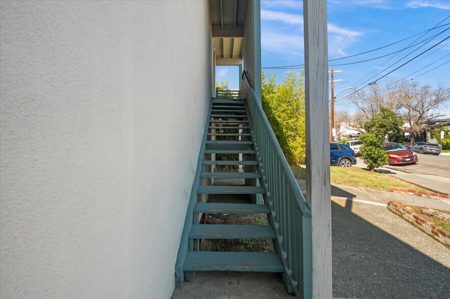 More Photos Of 4121 Opal St, Oakland Apartments For Sale