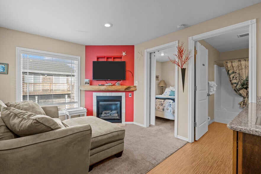 More Photos Of 25 NE Clarke St, Depoe Bay Specialty For Sale