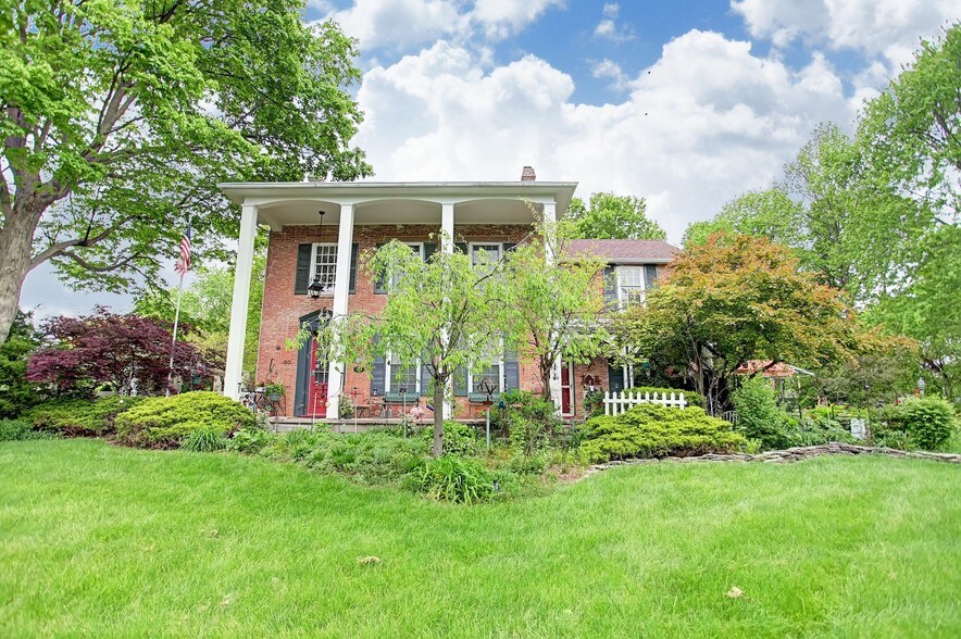 More Photos Of 80 W State St, Springboro Hospitality For Sale