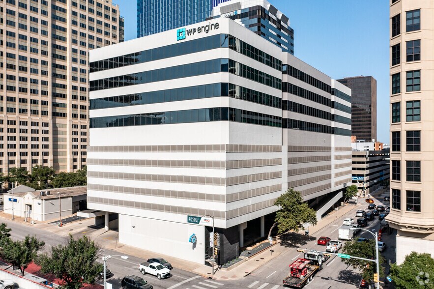 More Photos Of 504 Lavaca St, Austin Office For Lease