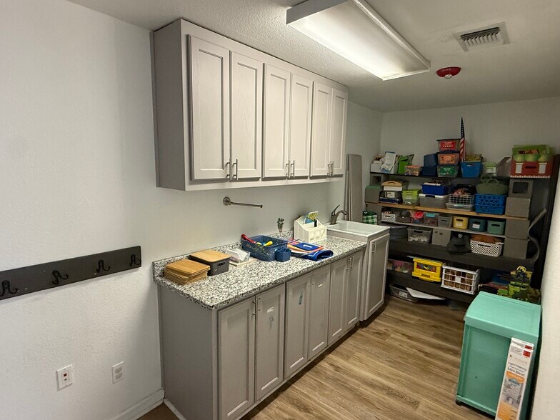 More Photos Of 2527 Fm 691, Denison Medical For Sale