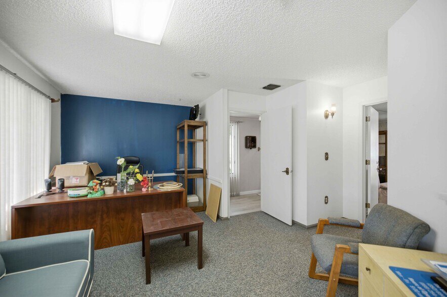 More Photos Of 1112 NE 36th Ave, Ocala Office For Sale