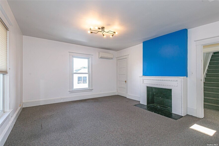 More Photos Of 330 Winthrop St, Westbury Office For Sale
