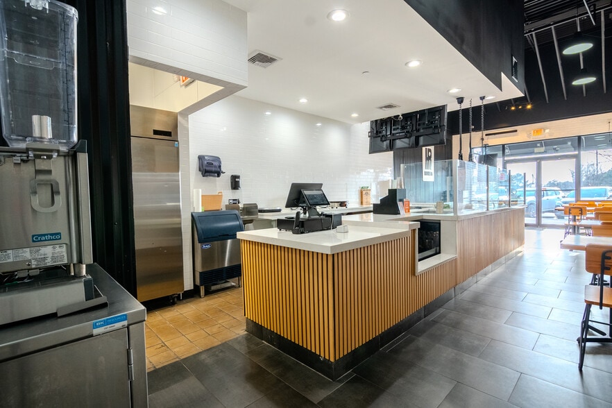 More Photos Of 1942 Atkinson Rd, Lawrenceville Freestanding For Sale