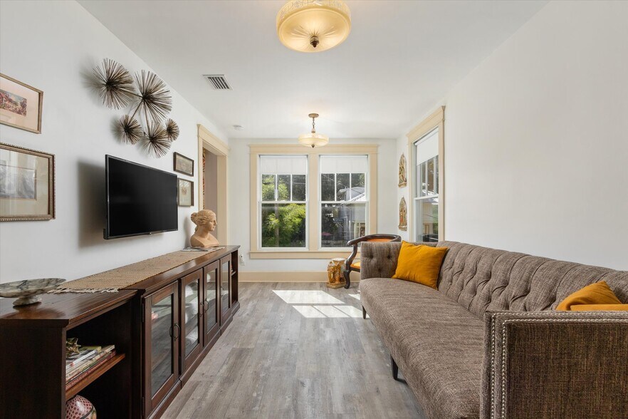 More Photos Of 16 Locust St, Saint Augustine Specialty For Sale