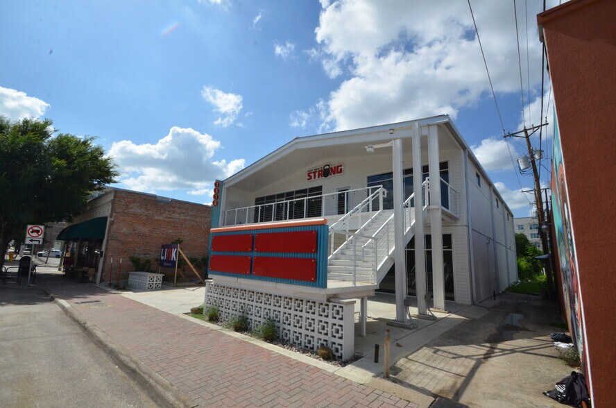 More Photos Of 1510-1514 W Magnolia Ave, Fort Worth Storefront Retail Office For Lease